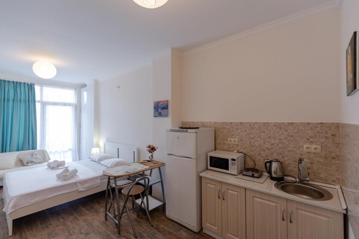 Cozy Studio Apartment In The Heart Of Batum Ngoại thất bức ảnh