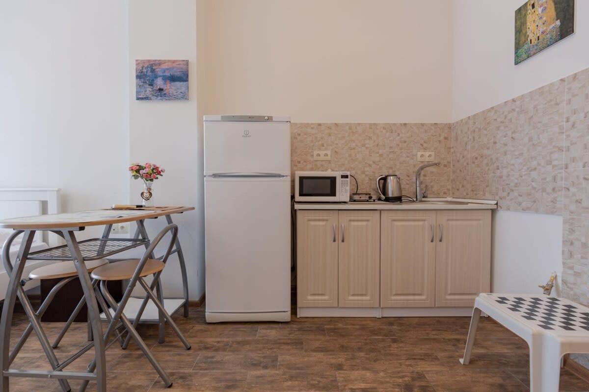 Cozy Studio Apartment In The Heart Of Batum Ngoại thất bức ảnh